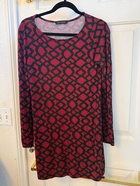 Hourglass Lilly Long Sleeve Patterned Cranberry and Black Dress